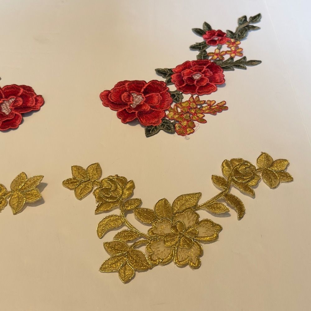 4pc Floral Embroidered Applique Patches Red Rose Gold Metallic Sew On - Picture 2 of 7